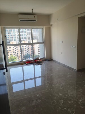 Room in 2 BHK Apartment at LnT Emerald Isle Phase II, Powai – for Rent