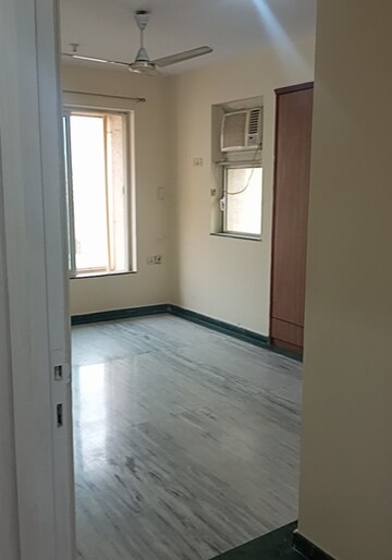 Room in 3 BHK Apartment at Hiranandani Estate Spenta, Ghodbunder Road – for Sale