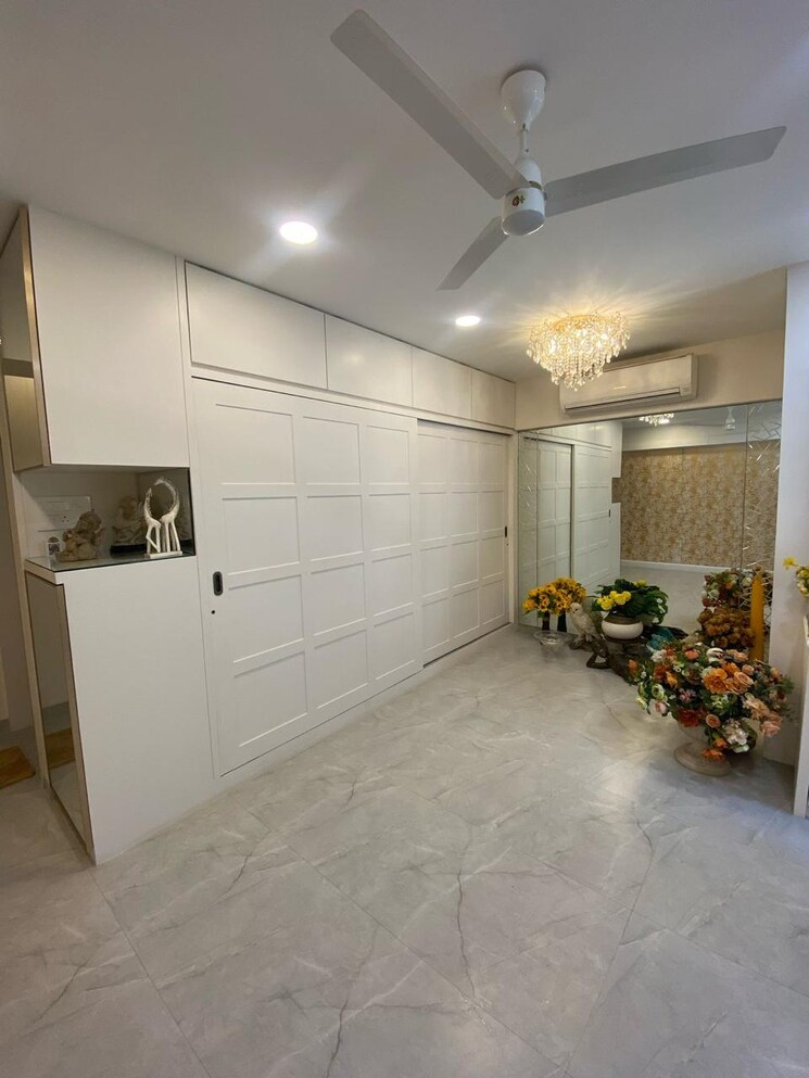 Room, khar west 4 Bedroom 3500 Sq.Ft. Villa In Khar West Mumbai 9523495