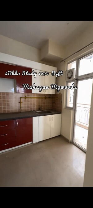 Kitchen in 2.5 BHK Apartment at Mahagun Mywoods, Sector 16c Greater Noida – for Rent