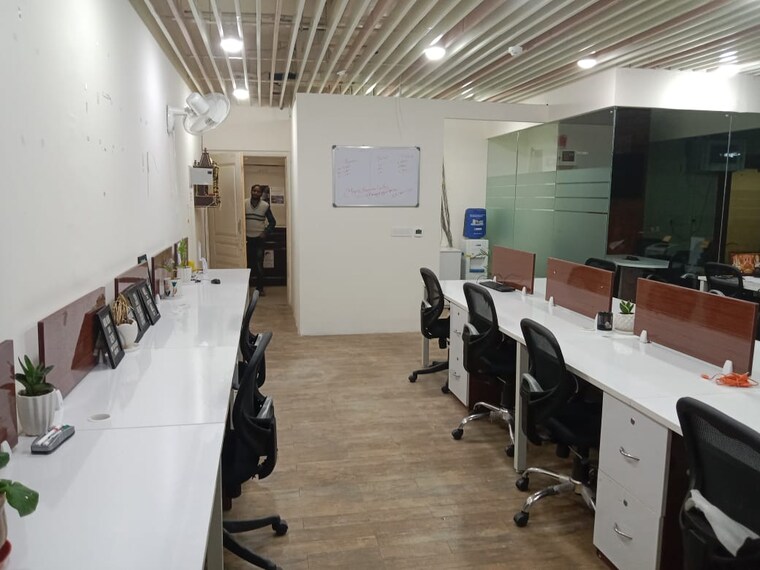 Team Area, logix-technova Commercial Office Space 2000 Sq.Ft. In Sector 132 Noida 9523610