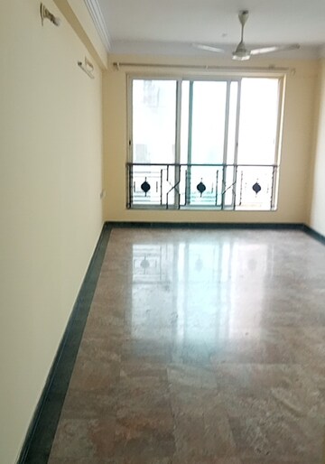 Room in 3 BHK Apartment at Hiranandani Estate Spenta, Ghodbunder Road – for Rent