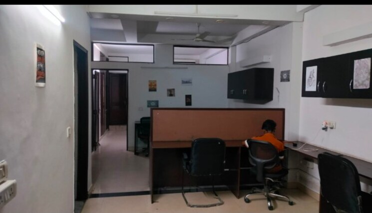 Team Area, chittaranjan park Commercial Office Space 1200 Sq.Ft. In Chittaranjan Park Delhi 9523688