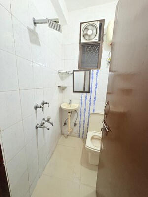 1 BHK Builder Floor For Rent in Chattarpur