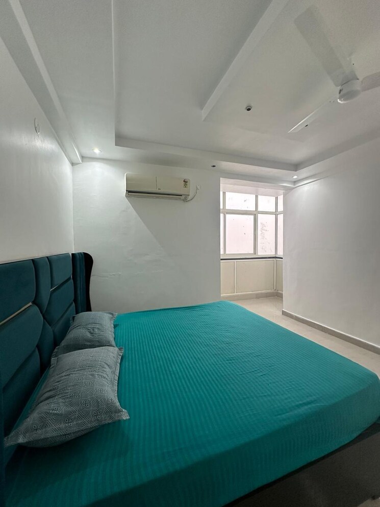 Bedroom, maya-garden-city 3 Bedroom 1730 Sq.Ft. Apartment In Lohgarh Zirakpur 9523767