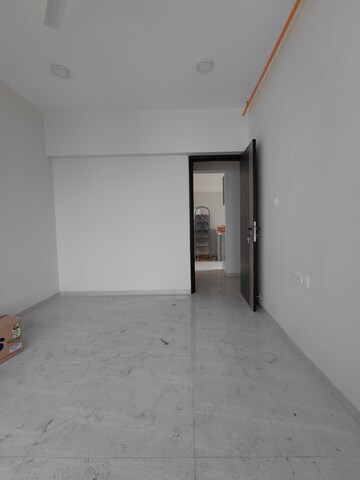 Room in 3 BHK Apartment at Sahakar Revanta, Goregaon West – for Rent