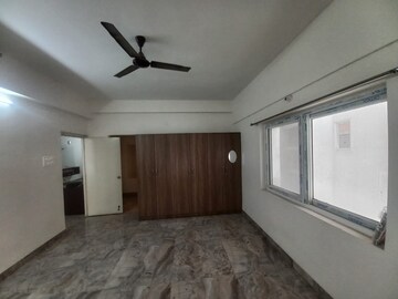 Room in 3 BHK Apartment at Amrapali Platinum, Sector 119 – for Sale