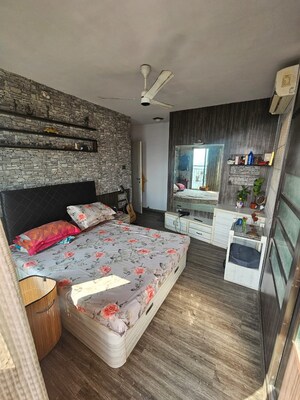 Bedroom in 2.5 BHK Apartment at Neelkanth Greens, Manpada – for Rent