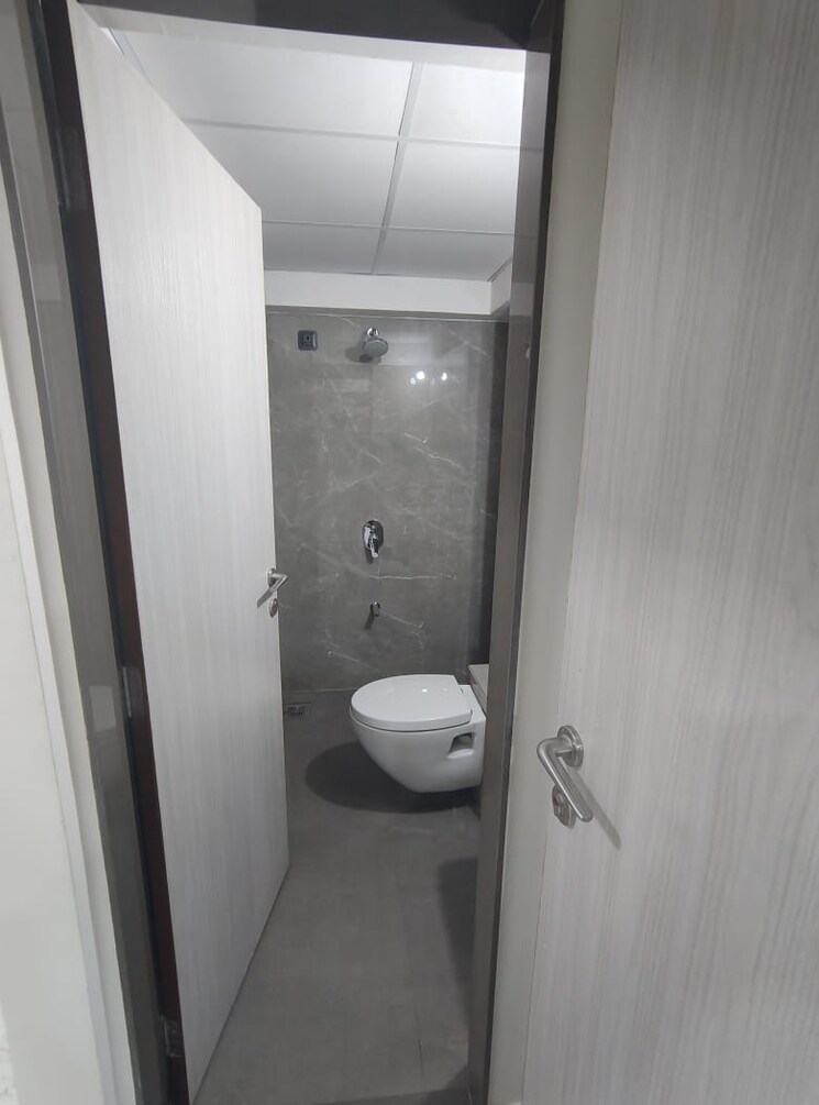 Bathroom, amrapali-platinum 3 Bedroom 1775 Sq.Ft. Apartment In Sector 119 Noida 9524100