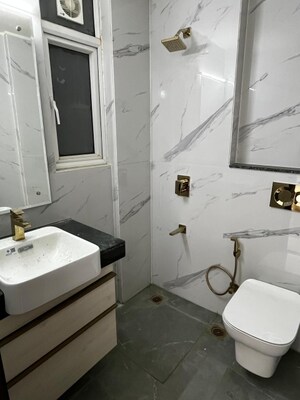 Master Bedroom in 3 BHK Builder Floor at Smart World Orchard, Sector 61 – for Sale