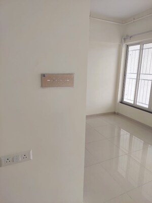 Room in 3 BHK Apartment at Kolte Patil Life Republic, Hinjewadi – for Rent