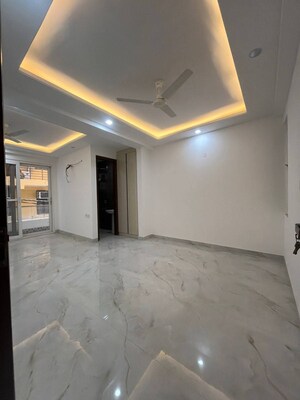 Room in 2 BHK Builder Floor at Chattarpur – for Rent