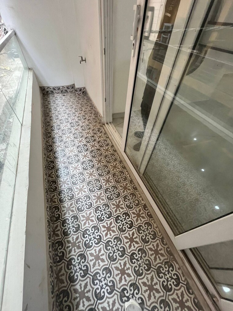 Balcony, chattarpur 2 Bedroom 850 Sq.Ft. Builder Floor In Chattarpur Delhi 9524159