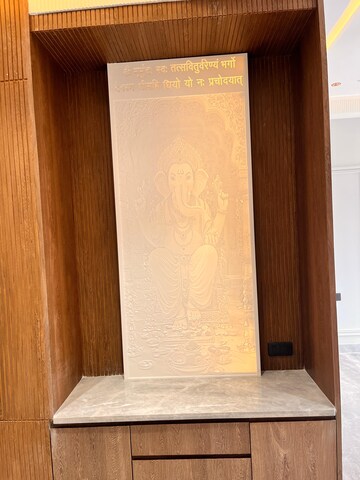 Room in 4 BHK Builder Floor at Unitech Escape, Sector 50 – for Sale