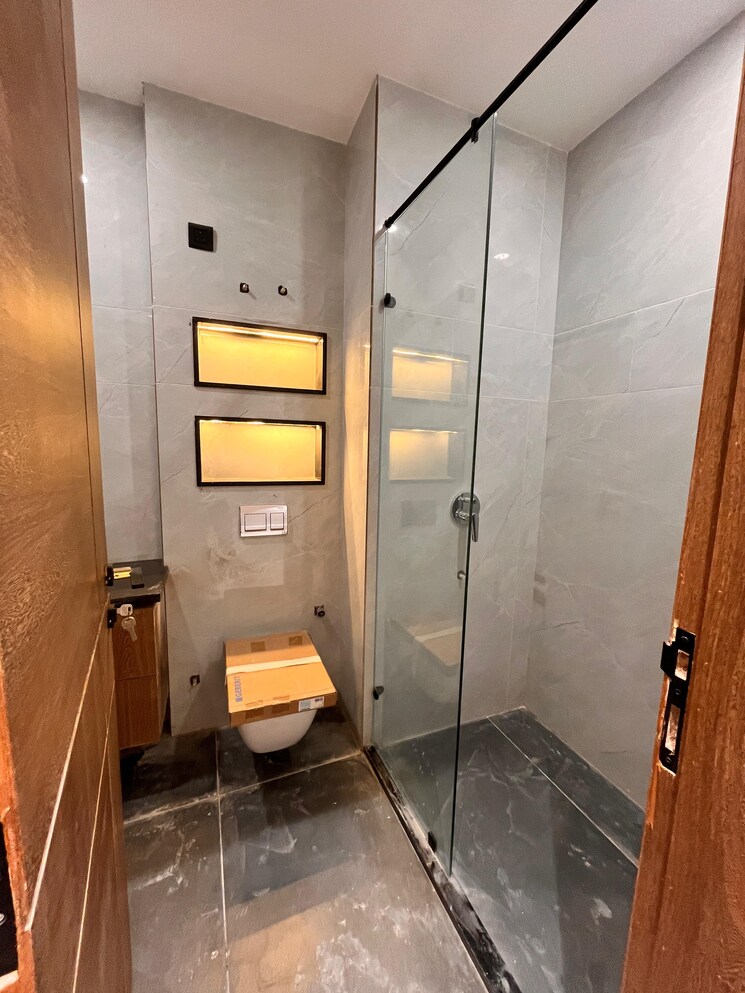 Bathroom, unitech-escape 4 Bedroom 2500 Sq.Ft. Builder Floor In Sector 50 Gurgaon 9524323