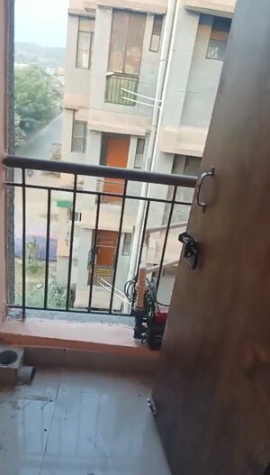 Staircase in 1.5 BHK Apartment at Sector 10 Greater Noida – for Rent