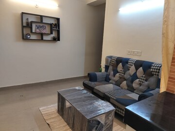 Living Room in 3 BHK Builder Floor at Sector 60 – for Rent