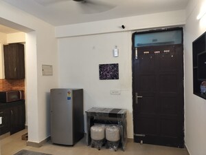 Living Room in 3 BHK Builder Floor at Sector 60 – for Rent