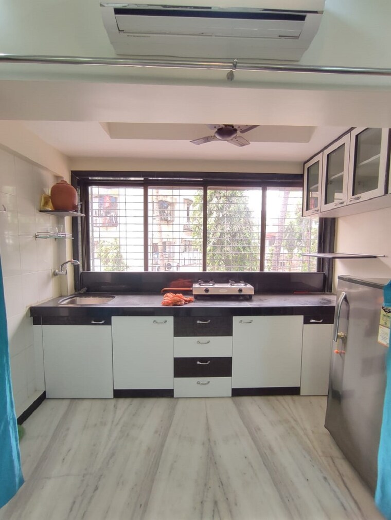 Kitchen, bandra west 1 Bedroom 500 Sq.Ft. Apartment In Bandra West Mumbai 9524312