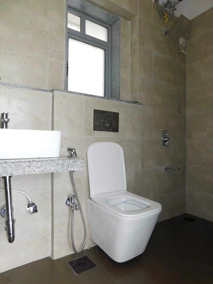 Bathroom, dynamix-avanya 4 Bedroom 1074 Sq.Ft. Apartment In Dahisar East Mumbai 9524426