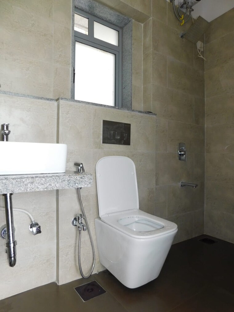 Bathroom, dynamix-avanya 4 Bedroom 1074 Sq.Ft. Apartment In Dahisar East Mumbai 9524426