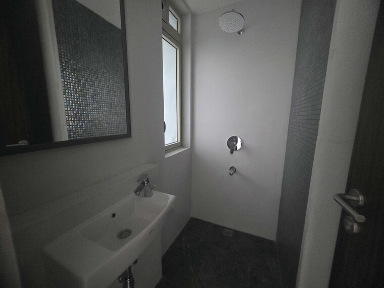 Bathroom, lodha-allura 2 Bedroom 989 Sq.Ft. Apartment In Worli Mumbai 9524473