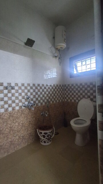 Bathroom in 2 BHK Apartment at Sector 61 – for Rent