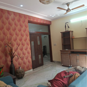 Bedroom in 3 BHK Builder Floor at Eldeco Ananda, Sector 47 – for Rent