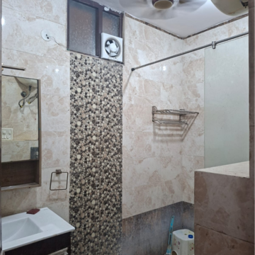 Kitchen in 3 BHK Builder Floor at Eldeco Ananda, Sector 47 – for Rent