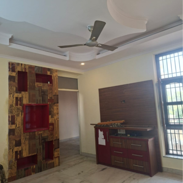 Living Room in 3 BHK Builder Floor at Eldeco Ananda, Sector 47 – for Rent