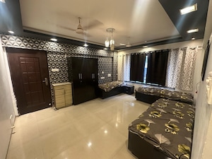  Pg For Rent in Kandivali East