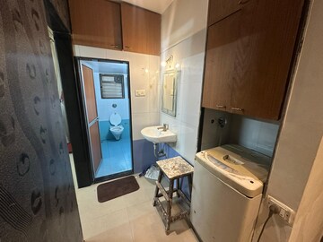 Room in  Pg at Kandivali East – for Rent