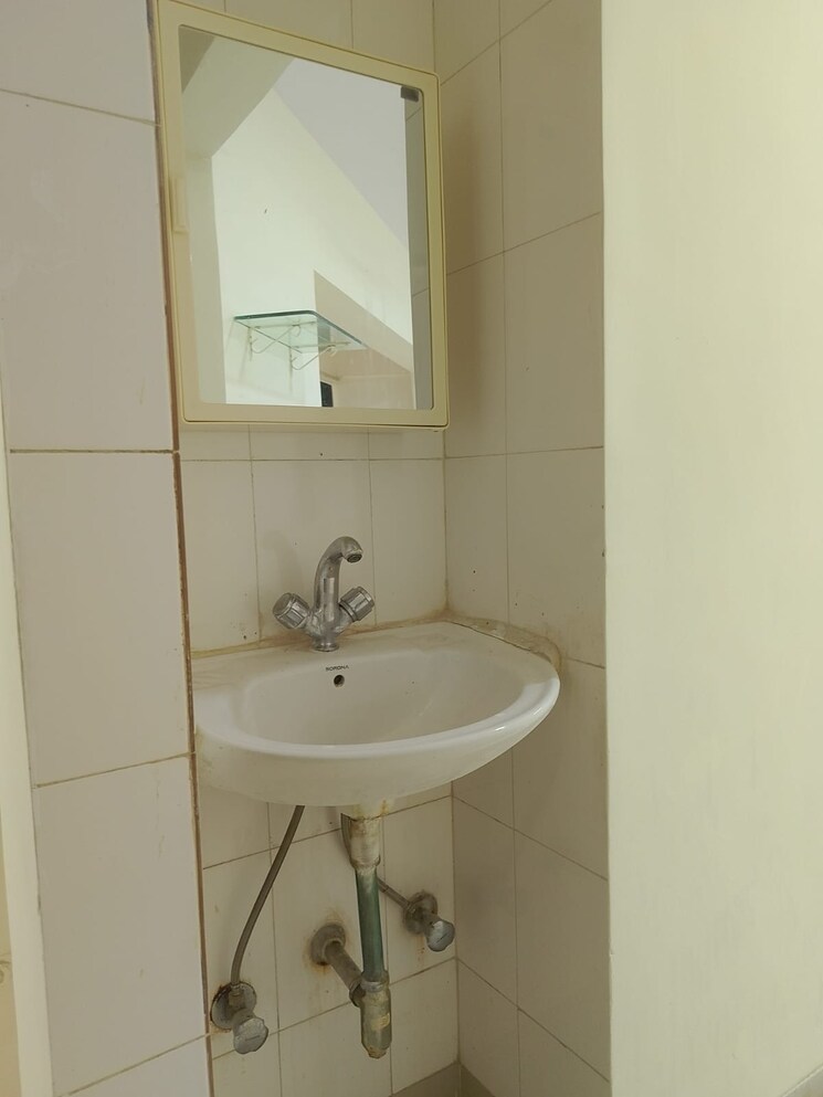 Bathroom, panch-leela 2 Bedroom 930 Sq.Ft. Apartment In Powai Mumbai 9524769