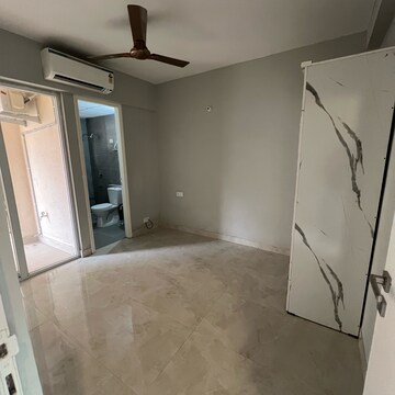 Room in 3 BHK Apartment at Signature Global City, Sector 37d – for Rent