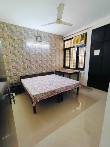Bedroom in 3 BHK Builder Floor at Ardee Mall, Sector 52 – for Rent