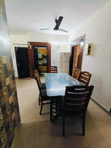 Living Room in 3 BHK Builder Floor at Ardee Mall, Sector 52 – for Rent