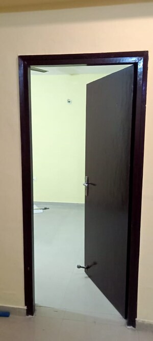 Building Lobby in 3 BHK Apartment at Ajnara Le Garden, Sector 16b Greater Noida – for Rent