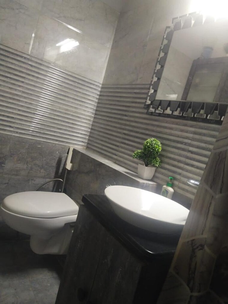 Bathroom, sethia-grandeur 2 Bedroom 664 Sq.Ft. Apartment In Bandra East Mumbai 9524911
