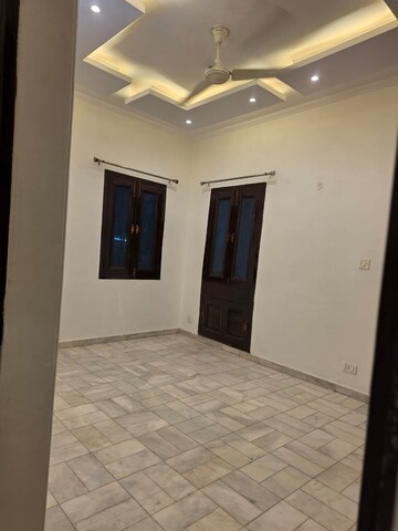 Room in 3 BHK Independent House at Sector 47 – for Rent