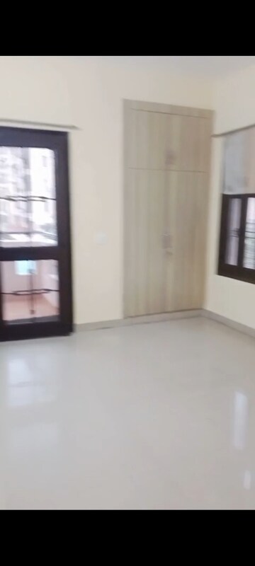 Room in 2 BHK Apartment at RPS Auria, Sector 88 – for Rent