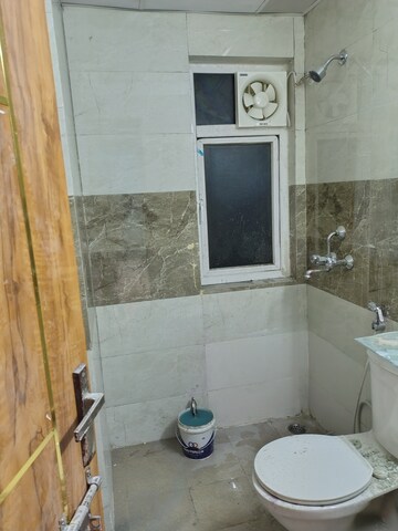 Bathroom in 3 BHK Apartment at Amrapali Riverview, Amrapali Leisure Valley – for Rent