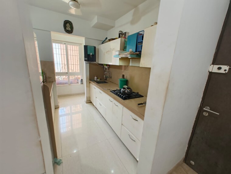 Team Area, mulund west 4 Bedroom 1700 Sq.Ft. Apartment In Mulund West Mumbai 9525096