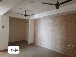Room in 3 BHK Apartment at Singla South City, Lohgarh – for Rent