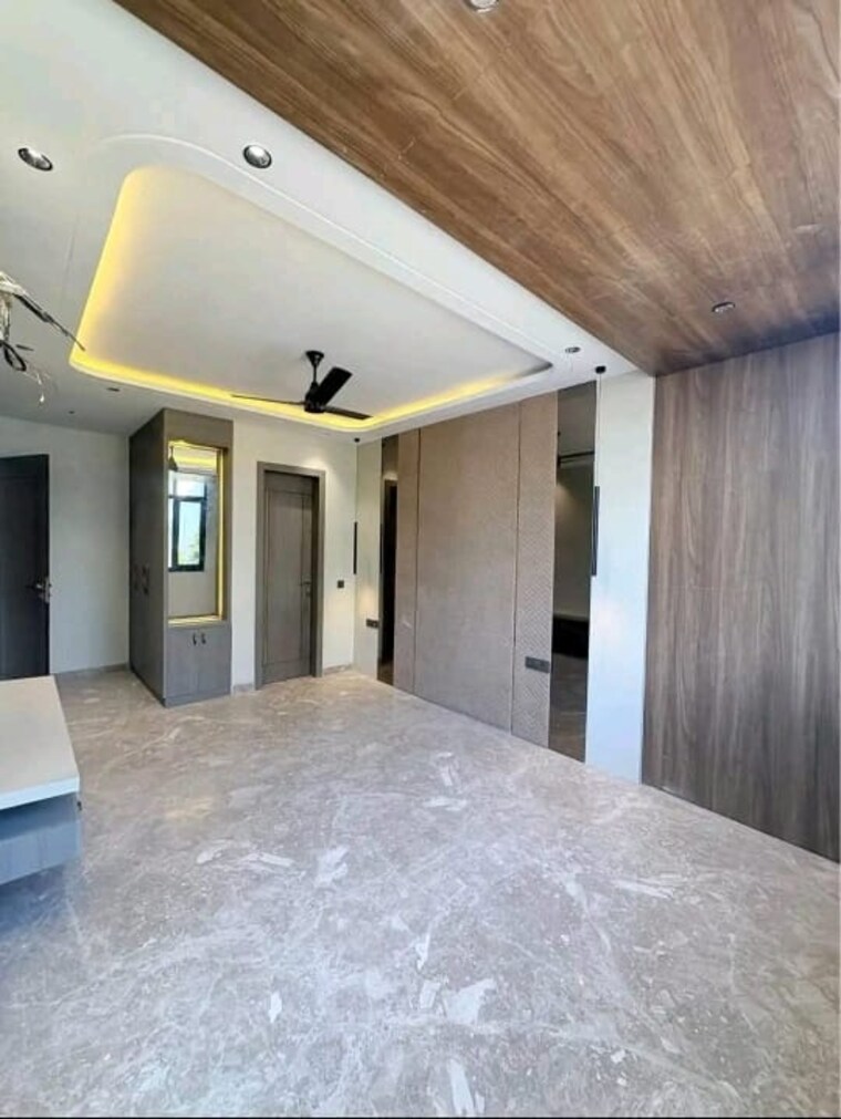 Room, freedom fighters enclave 3 Bedroom 1600 Sq.Ft. Apartment In Freedom Fighters Enclave Delhi 9525267