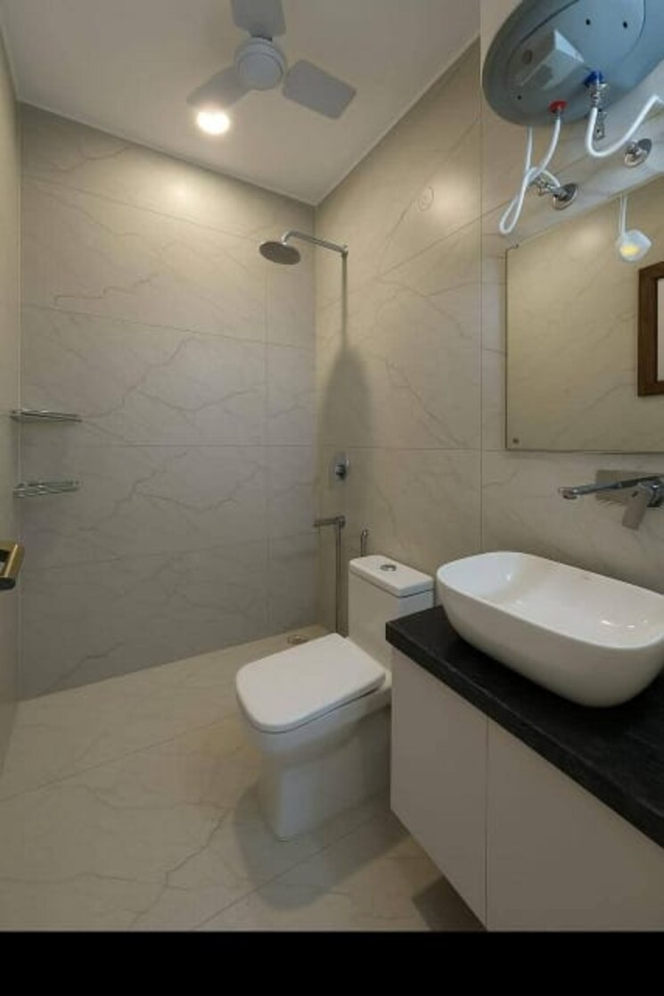 Bathroom, freedom fighters enclave 3 Bedroom 1600 Sq.Ft. Apartment In Freedom Fighters Enclave Delhi 9525267