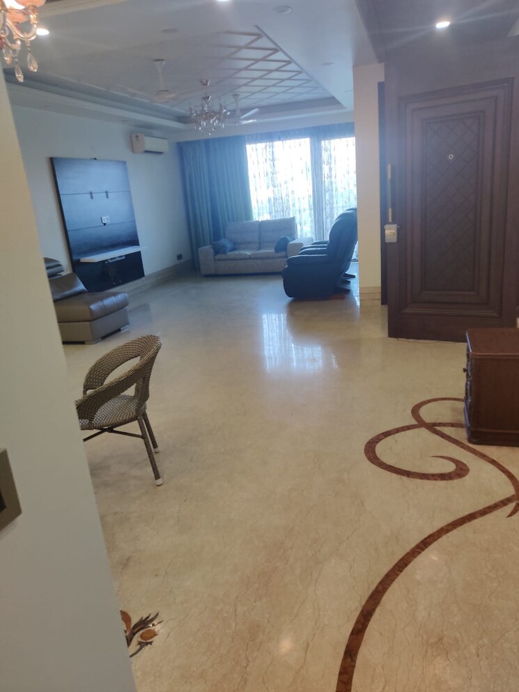 Living Room, green park 4 Bedroom 320 Sq.Yd. Builder Floor In Green Park Delhi 9525249