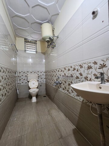 Bathroom in 1 BHK Builder Floor at Btm Layout Stage 2 – for Rent