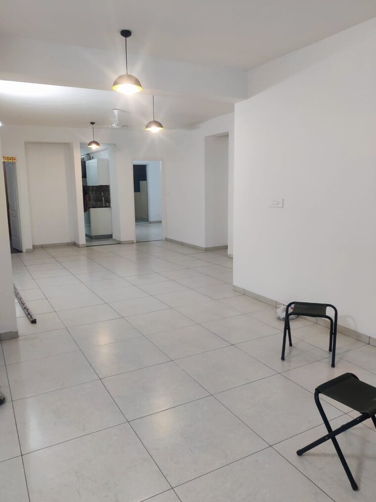 Room, sushma-valencia 3 Bedroom 1800 Sq.Ft. Apartment In International Airport Road Zirakpur 9525409