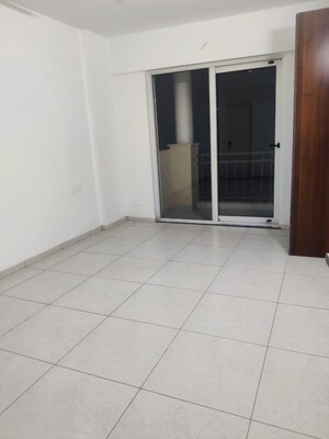 Room in 3 BHK Apartment at Sushma Valencia, International Airport Road – for Rent