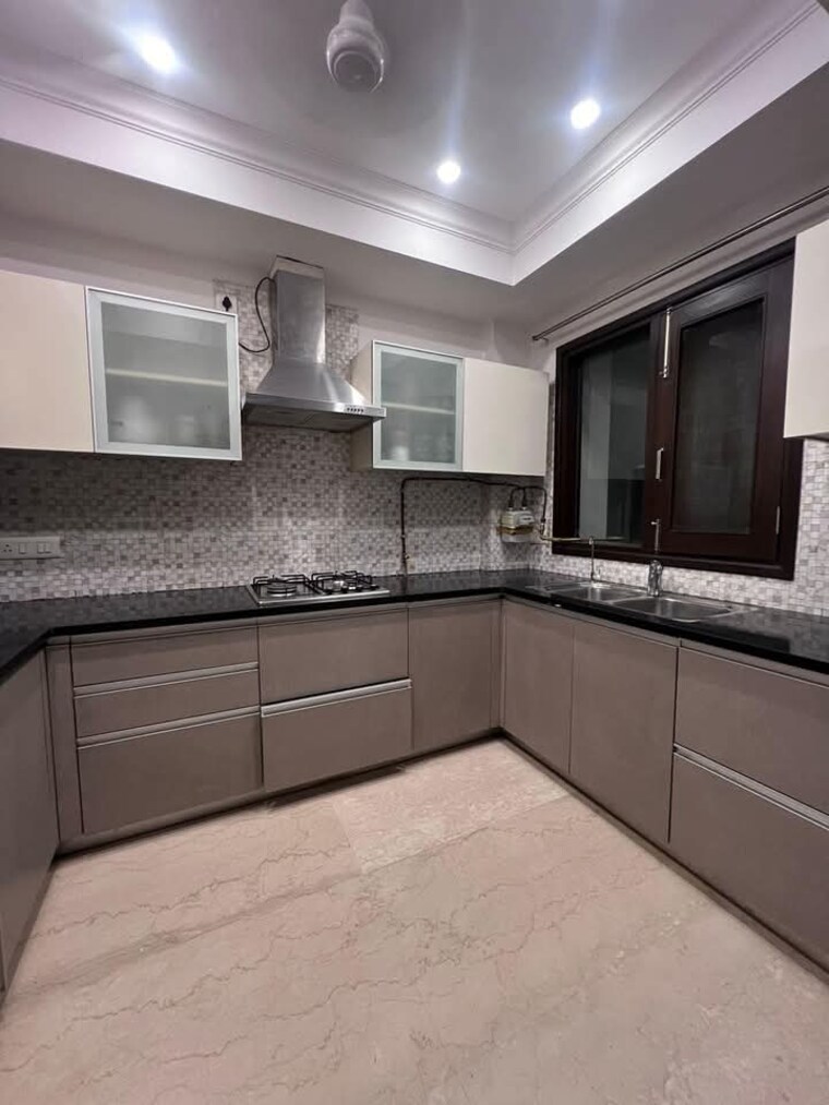 Kitchen, freedom fighters enclave 3 Bedroom 1650 Sq.Ft. Apartment In Freedom Fighters Enclave Delhi 9525456